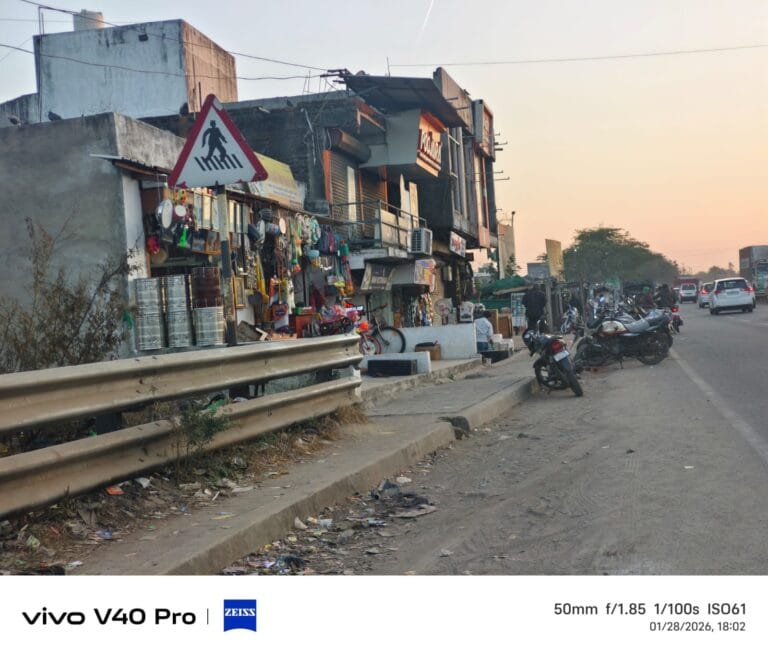 Vejalpur Highway Encroachment Removal by GSRDC