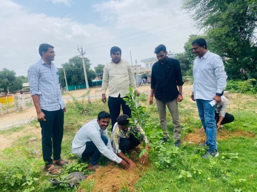 રાજીવ ગાંધીજી ની જન્મજયંતિ - 4